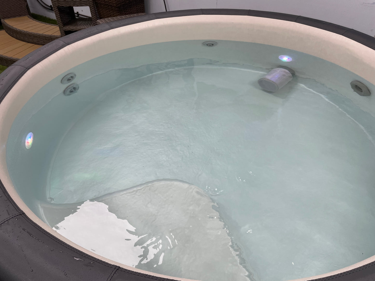 Refurbished Softub Poseidon 5-6 Person