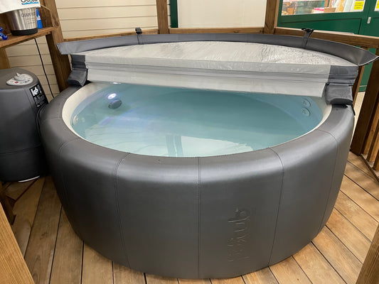 Softub T220 Legend 4 Person