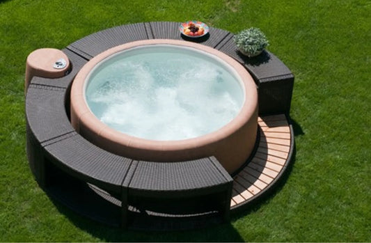 Softub T300 Resort 5/6 Person